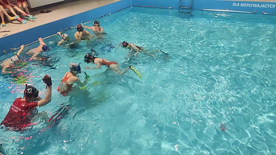 Hokej pod wodą Walenie Siemianowice Śląskie Trening 26 XI 2022. Koniec Walenia czyli Amatorska Liga Hokeja Pod Wodą